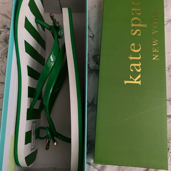 Sandals - Picture 4 of 4